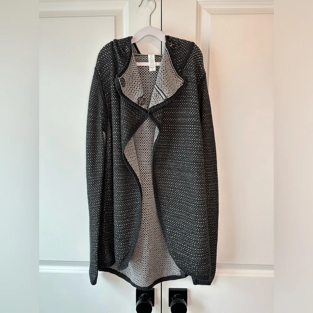 Ivivva by Lululemon Girls Knit Hooded Cardigan Gray (Size 14)